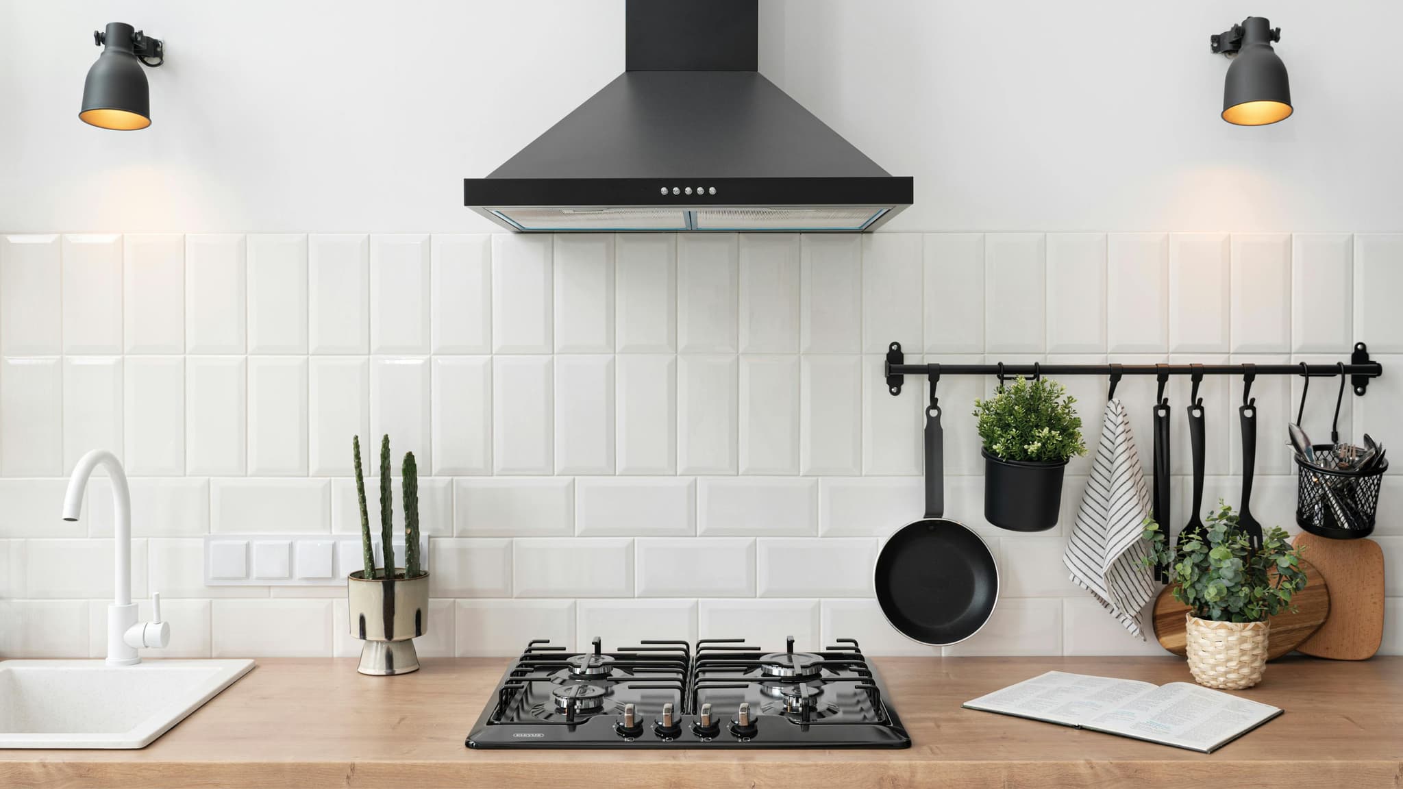 Best 90cm cooker hood for Large Kitchen Spaces