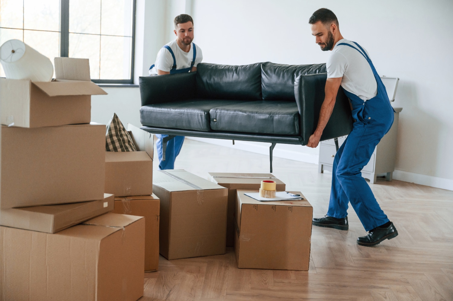 Reliable Furniture Removal Phoenix by DTS Logistics