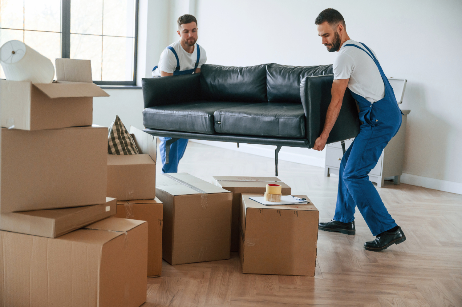 Reliable Furniture Removal Phoenix by DTS Logistics