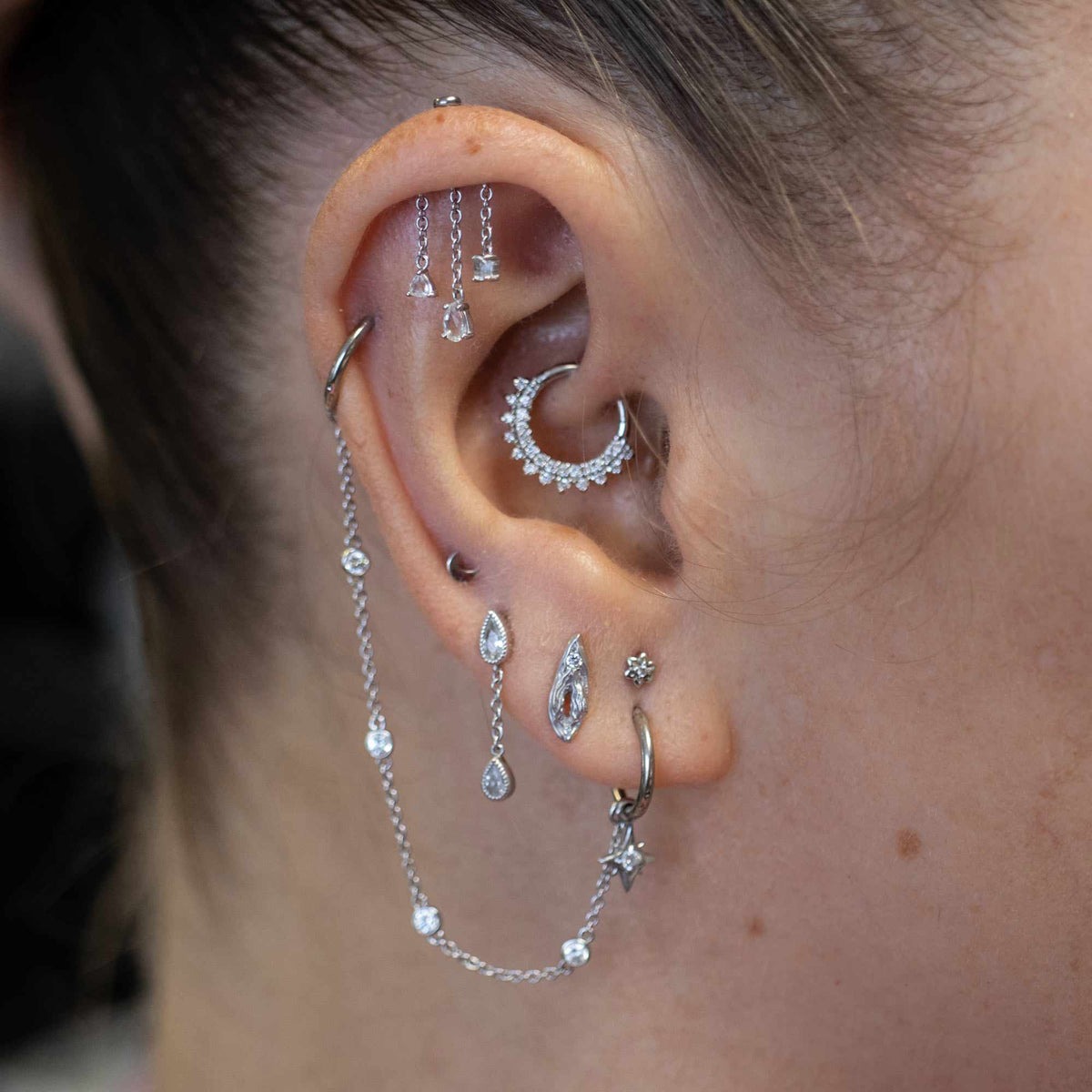 Diamond Ear Hoop Jewellery Featuring Brilliant Diamonds and Fine Gold